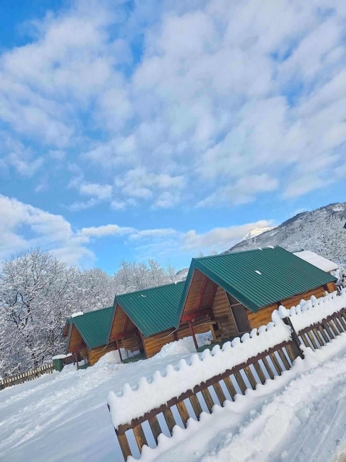 Konaci Oceva Zemlja Bungalovi Konaci Oceva Zemlja Vikendica Mojkovac Buitenkant foto